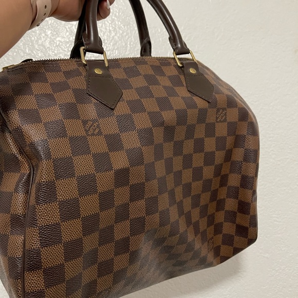 Gently Worn Louis Vuitton Speedy 30 Damier Ebene - Picture 5 of 16